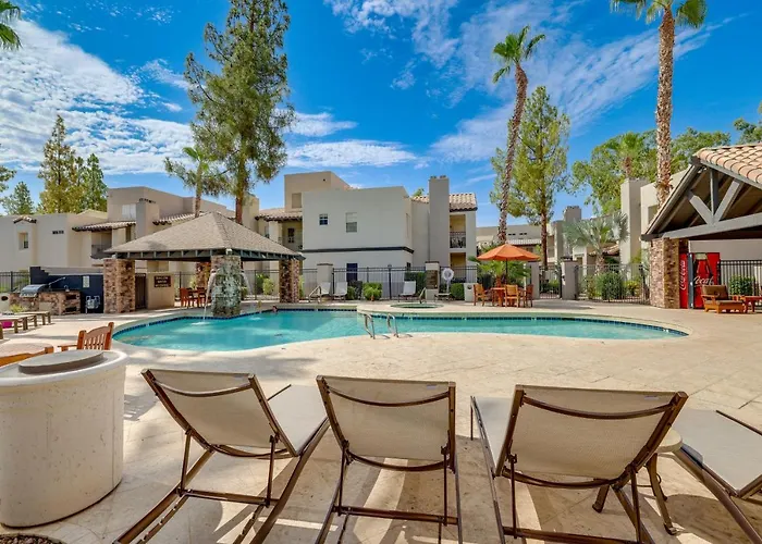 Holiday home Extended-stay W/ Pool Access