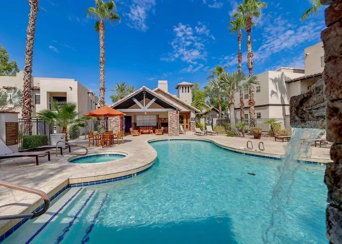 Extended-stay W/ Pool Access * Scottsdale