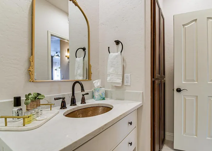 Extended-stay W/ Pool Access Scottsdale