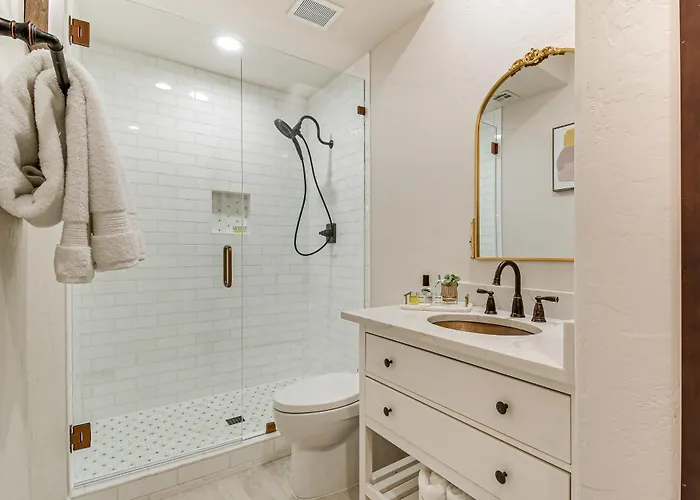 Extended-stay W/ Pool Access *