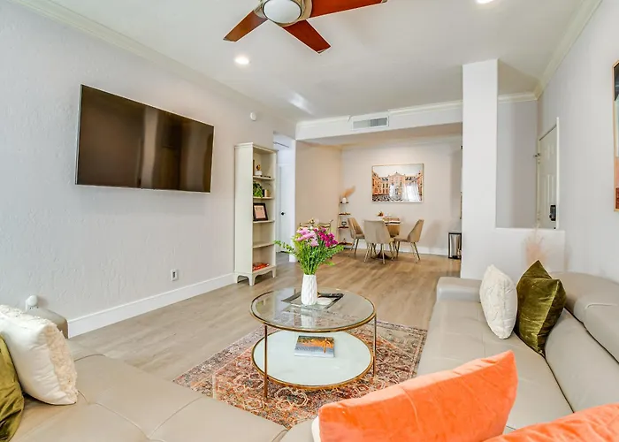 Extended-stay W/ Pool Access *
