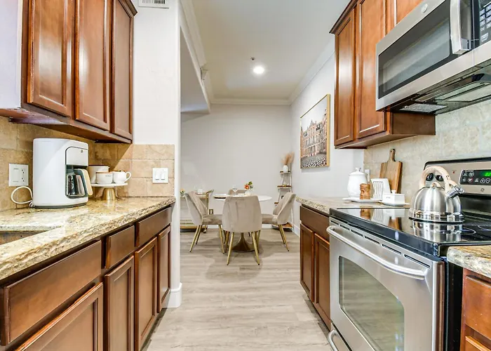 Extended-stay W/ Pool Access * Scottsdale