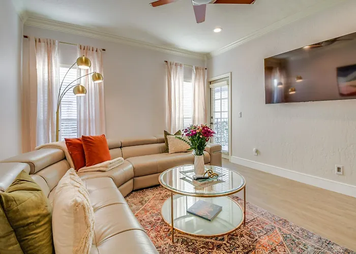 Extended-stay W/ Pool Access